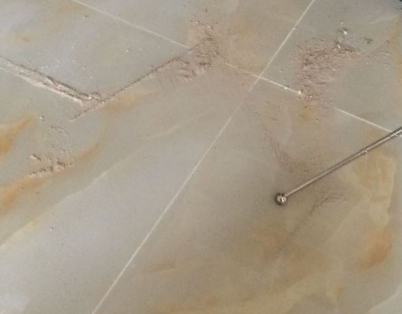 矿区瓷砖空鼓维修公司分享粘合剂选择不当在瓷砖铺贴过程中可能导致以下问题